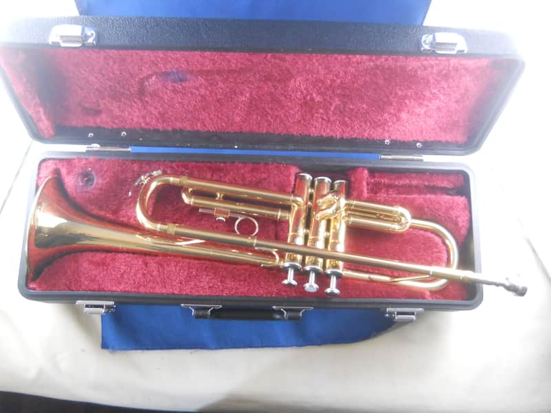 Yamaha YTR-1335 Standard Bb Trumpet | Reverb Canada