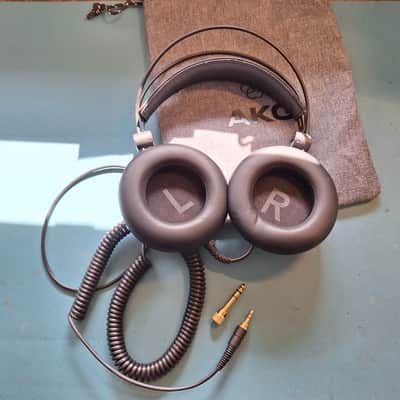 AKG K52 Closed-Back Headphones Bild 5