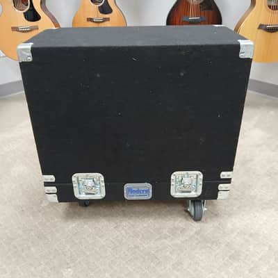 2000 Gibson Goldtone Tube Amp w/ Flight Case image 10