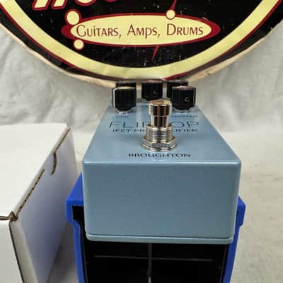 Broughton Fliptop JFET Preamplifier B15-style Bass Preamp Pedal with Box image 3