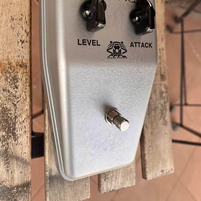 PPPC Sound Effects Stone Bender (Tone Bender MK1.5 with Mullard OC81D White Jacket) 2026 - Grey Hammertone image 3