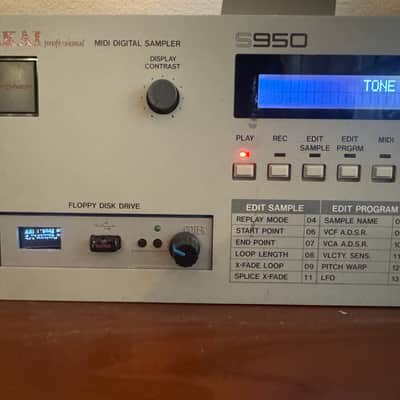 Akai S950 MIDI Digital Sampler 1988 - White image 13