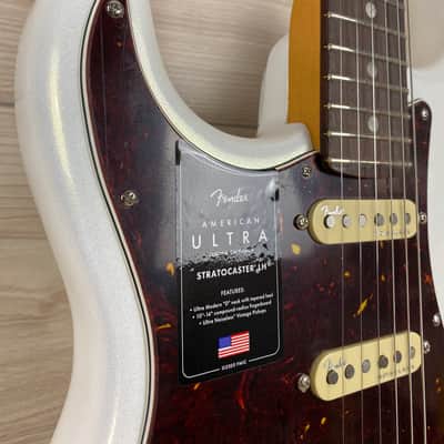 Fender American Ultra Stratocaster Left-Hand Guitar, Rosewood Fingerboard, Arctic Pearl image 8