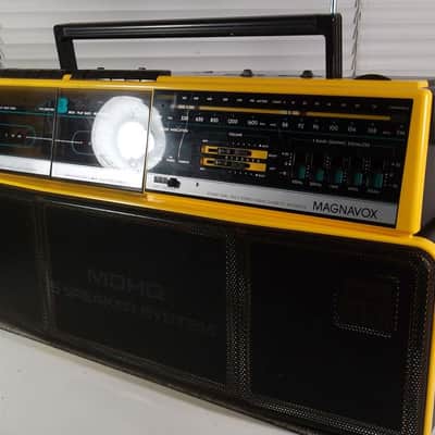 1988 Vintage Magnavox D8300 D-8300 22' x 11' Large Boombox Dual Cassette AM/FM Stereo AUX 5-Way Speakers Portable or AC Excellent image 24