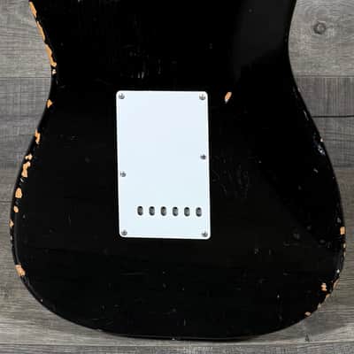 Fender V000 Serial Number American Vintage 1957 RI Stratocaster 1982 - Black image 9