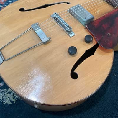 National Princess 672G 1941-1942 - Archtop image 9