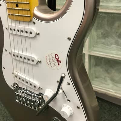 G&L Legacy - Shoreline Gold image 13