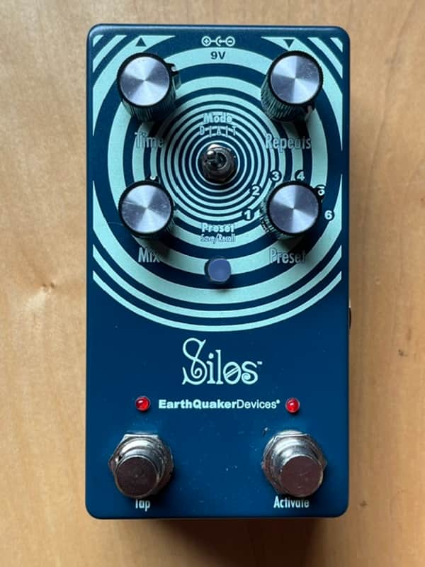 EarthQuaker Devices Silos Multi-Generational Time Reflection Device