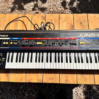 Roland Juno-6 61-Key Polyphonic Synthesizer 1982 - 1984 - Black
