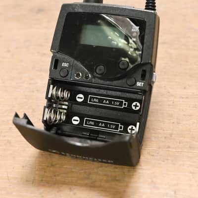 Sennheiser ew 300 IEM G3 Wireless In-Ear Monitoring System - 516-558 MHz CG015AD image 12