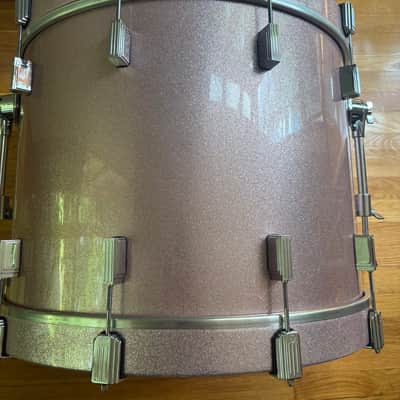 (Video) WFLIII 22x16 Bass Drum Generations 6-Ply Mahogany-Maple Champagne Sparkle Lacquer image 7