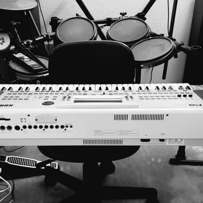 MINT CONDITION KORG PA-80 SYNTHESIZER, ARRANGER WITH THE TURKISH ARABIC EXTERNAL ROM DRIVE! image 2