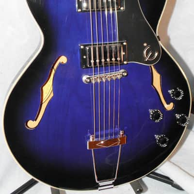 Epiphone ES 135 Blue Burst image 3