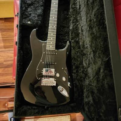Fender Stratocaster HSS ebony fingerboard limited edition electric guitar black 2022 - Black image 2