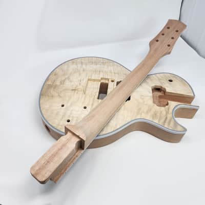 Brio LP-Style 5/8" thick Flame Maple Top, Mahogany Body & Neck Floyd Rose image 13