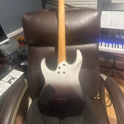 Ibanez RG421-PFM Standard 2018 - Present - Pearl Black Fade Metallic