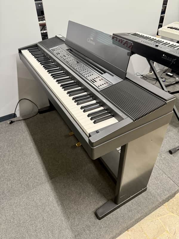 Yamaha CLAVINOVA CVP-8 image 1