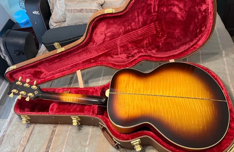 Gibson Custom Shop SJ-200