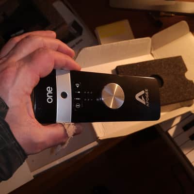 Apogee ONE 2x2 24-Bit 96kHz USB Audio Interface for iOS and Mac image 3
