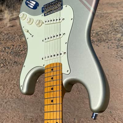 Fender 50's Traditional Stratocaster- Competition Stripe-MIJ image 22
