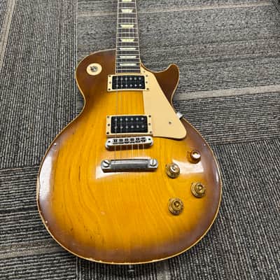 GIBSON *UPDATED* Les Paul Classic—Honey Burst image 6
