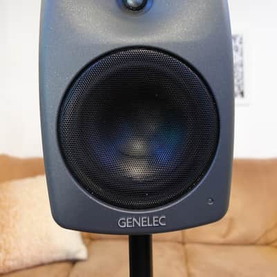 Genelec 8040B 6.5" with Genelec stands! Powered Nearfield Studio Monitor (Pair) 2013 - 2021 - Gray image 4