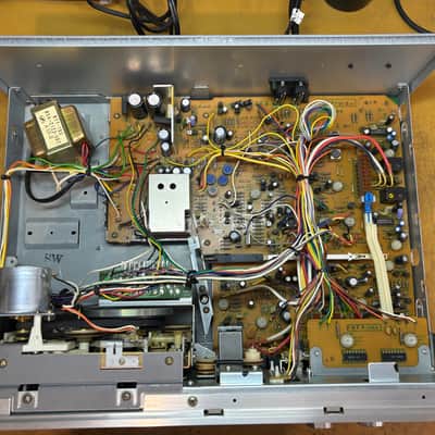 Pioneer CT-F650 4-Track Stereo Cassette Tape Deck 1979 - 1981 - Silver image 3