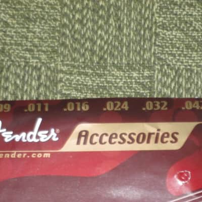 ONE SET new old stock Fender Nickel Plated Steel Electric Guitar Strings (gauge 9 set: 9, 11, 16, 24, 32, 42) P/N: 086-8204-103 and new Fender String Winder (for electric & acoustic guitar) - Model #: 0991028010 image 9