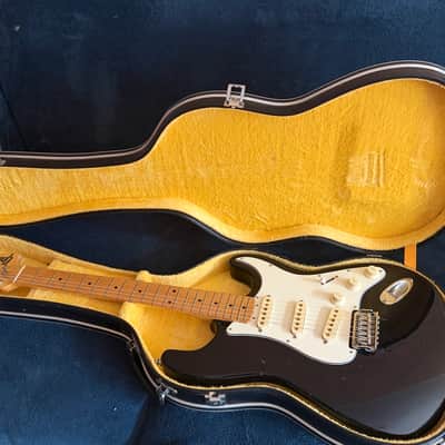 Vintage 1974 Greco SE-500B Stratocaster Black - Untouched Matsumoku MIJ - 100% Original w/ 1973 Maxon Pickups, Original Hardcase, 70s Fender Strap & Coiled Cable image 3