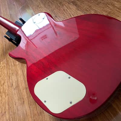 K-ON! Rare Yui Hirasawa Single Cutaway Heritage Cherry Sunburst. Super Rare Anime! image 3