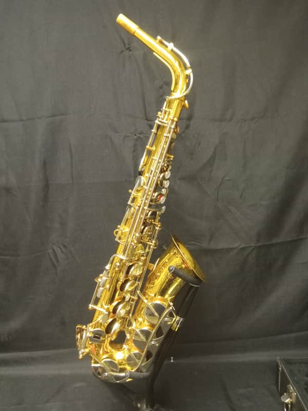 Vito YAS Alto Saxophone Clone serial 041809 - Lacquer image 1