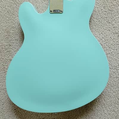 Fender Tom DeLonge Starcaster Electric Guitar, Surf Green, Hard Shell Case image 7