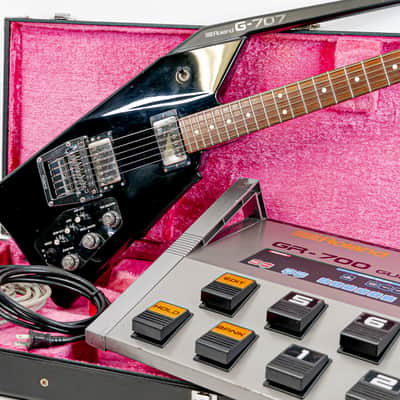 Roland GR-700 GR-707 Guitar Synthesizer Set w/ Guitar & Case, Floorboard, 24-Pin Cable & Power Cable image 3