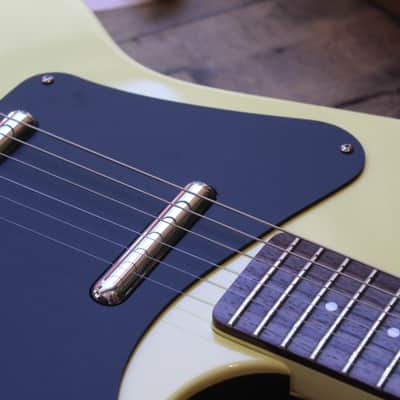 DANELECTRO "67 Dano Yellow and Black" image 7