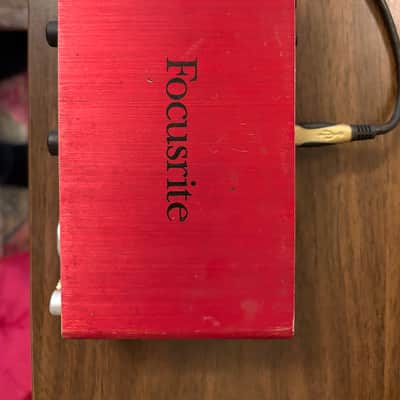 Focusrite Scarlett 2i2 Audio Interface 1st Generation Red image 6