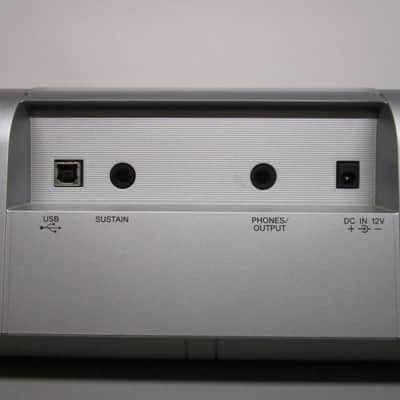 Yamaha Portable Grand DGX-205 Electronic Piano image 12