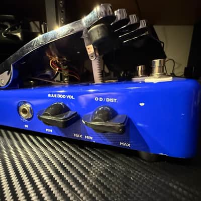 Snarling Dogs Blues Bawls Wah 2000s - Blue image 4