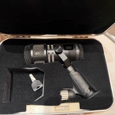 Peavey PVM 520i Microphone w Case