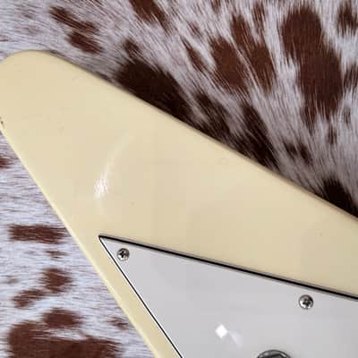 2009 Gibson Flying V ’67 Reissue – Exceptional Player – Duncan SH-5/Jazz – OHSC and Papers image 11