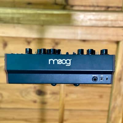 Moog DFAM Drummer From Another Mother Semi-Modular Analog Percussion Synthesizer - Black/Wood imagen 6