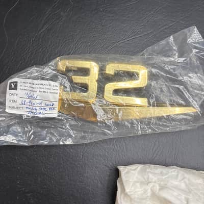 Crate Palomino V32 prototype emblem and 1st run emeblem image 1