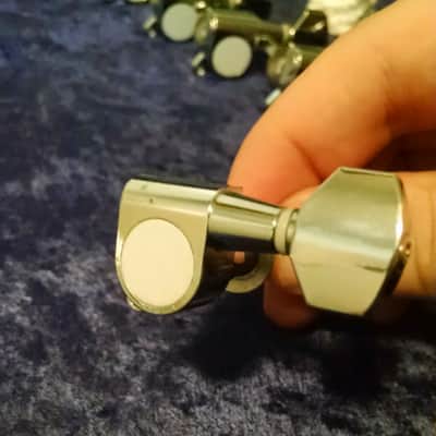 Like New Gotoh Style Chrome Tuners 6 in line Right Hand image 2
