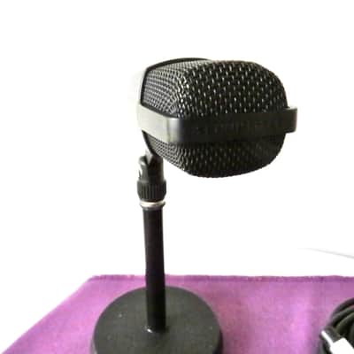 Sennheiser MD 421 II Cardioid Dynamic Microphone - Black image 6