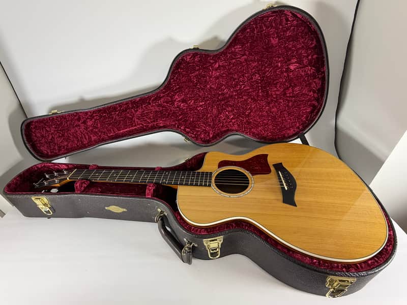Taylor 214ce DLX 2018 w/ Hardcase image 1