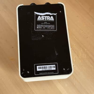 Universal Audio Astra Modulation Machine Pedal image 2