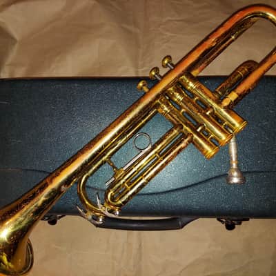King Cleveland 600 Bb Trumpet Brass with Case, Good Playing Condition image 2