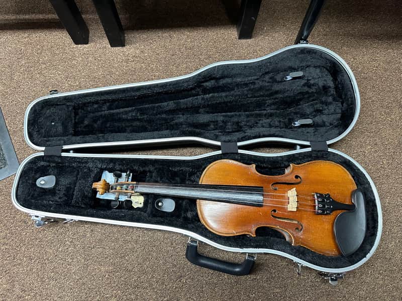Used Copy of Antonius Stradivarius 3/4 Violin Made in Germany w/ Hard Case image 1
