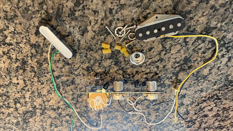 Fender Chrissie Hynde Signature Telecaster Pickups and Electronics 2021 image 1