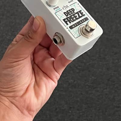 Electro-Harmonix Pico Deep Freeze Sound Retainer 2023 - Present - White image 2
