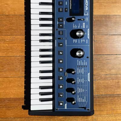 Novation MiniNova 37-key Keyboard Synthesizer + PSU. Tested works great